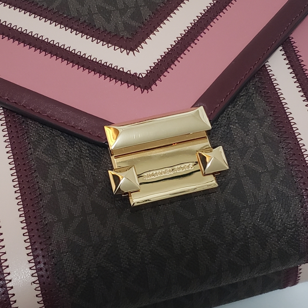 Michael Kors Kinsley Medium Shoulder Bag - Picture 7 of 8